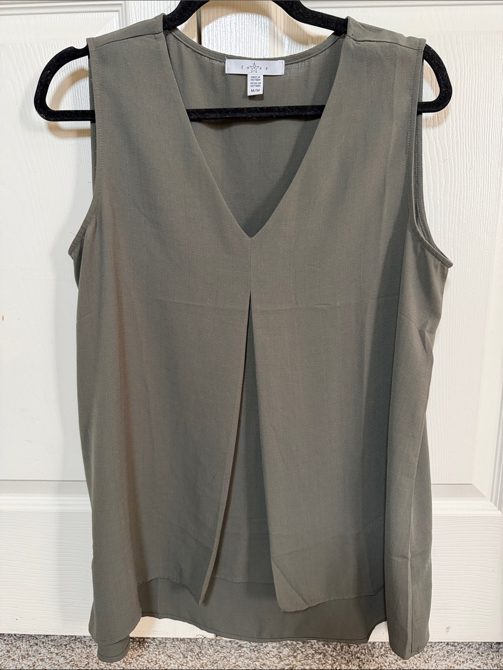 Olive Green V-Neck Sleeveless High-Low Hem Blouse. Size Medium